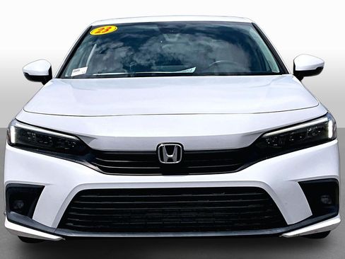 Used 2023 Honda Civic Touring image 3