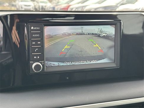 Certified 2025 Nissan Kicks S image 29