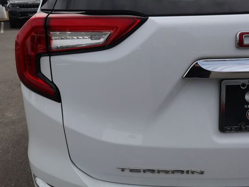 Used 2023 GMC Terrain Denali w/ Denali Premium Package AWD/4WD image 40