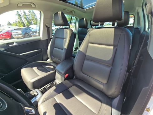 Used 2015 Volkswagen Tiguan SEL AWD/4WD image 22