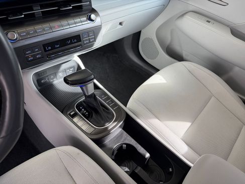 Used 2025 Hyundai Kona SEL image 41