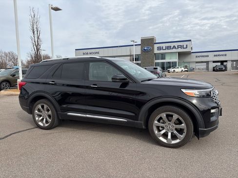 Used 2020 Ford Explorer Platinum w/ Premium Technology Package image 1