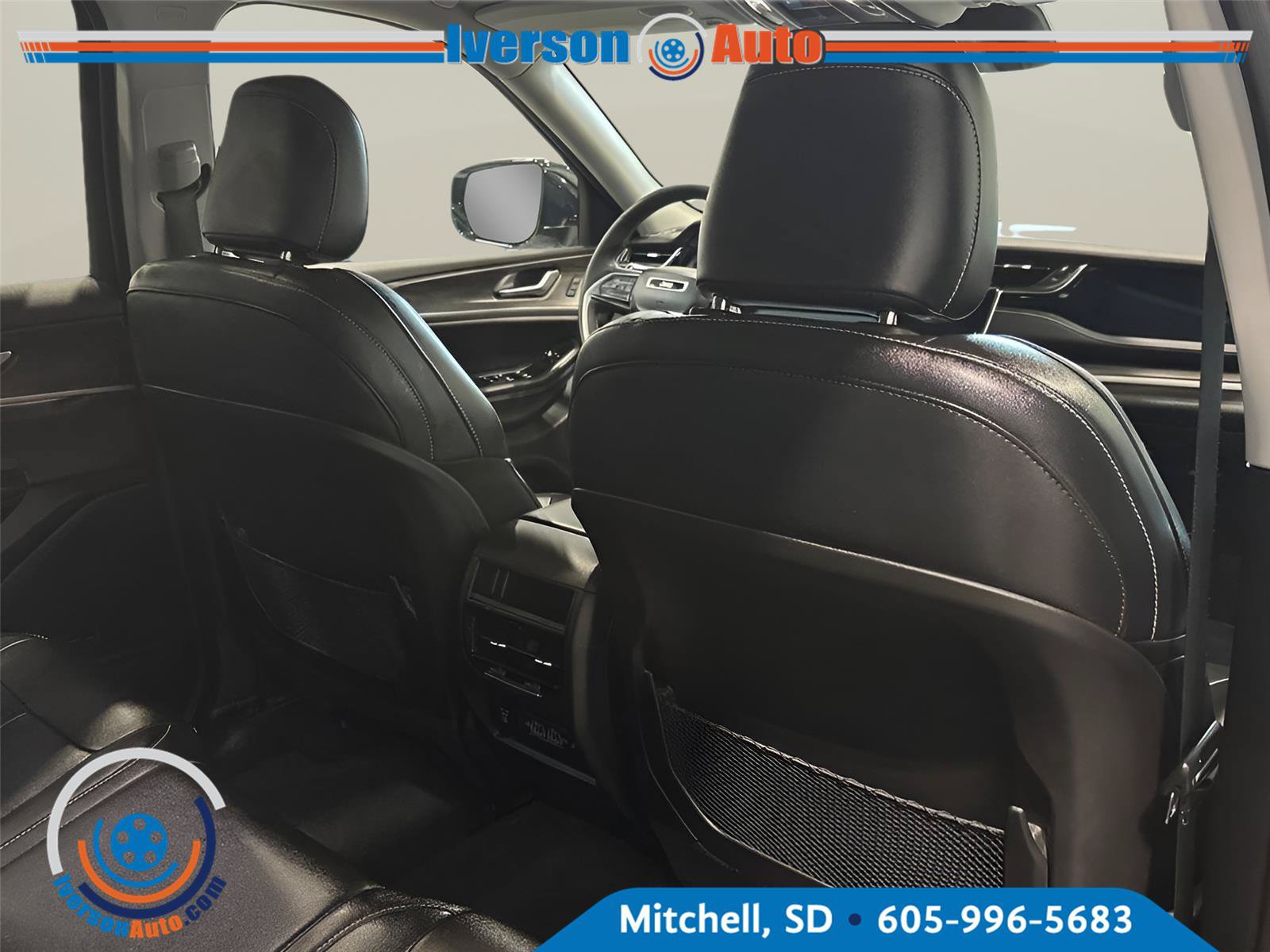 Used 2023 Jeep Grand Cherokee Limited AWD/4WD image 34