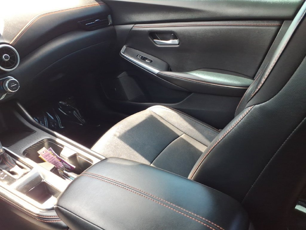 Used 2025 Nissan Sentra SR w/ SR Premium Package FWD image 12