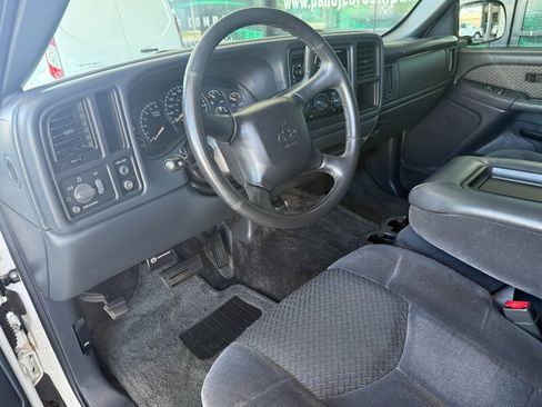 Used 2002 Chevrolet Avalanche 2WD image 16