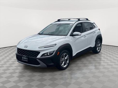 Certified 2023 Hyundai Kona SEL w/ Convenience Package AWD/4WD image 3