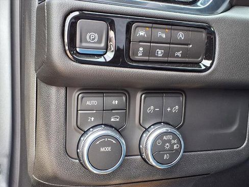 New 2026 GMC Yukon XL Denali w/ Sun & Power Step Package image 15