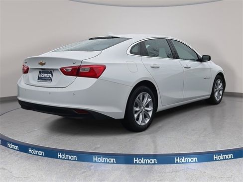 Used 2025 Chevrolet Malibu LT image 4