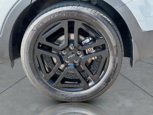Used 2025 Kia Telluride EX X-Line AWD/4WD image 9
