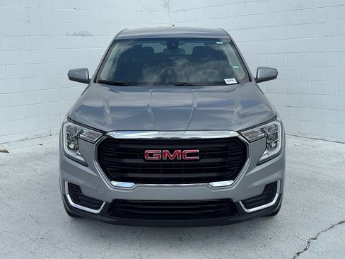 Used 2024 GMC Terrain SLE FWD image 7