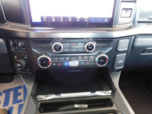 New 2026 Ford F250 Lariat w/ Chrome Package image 25