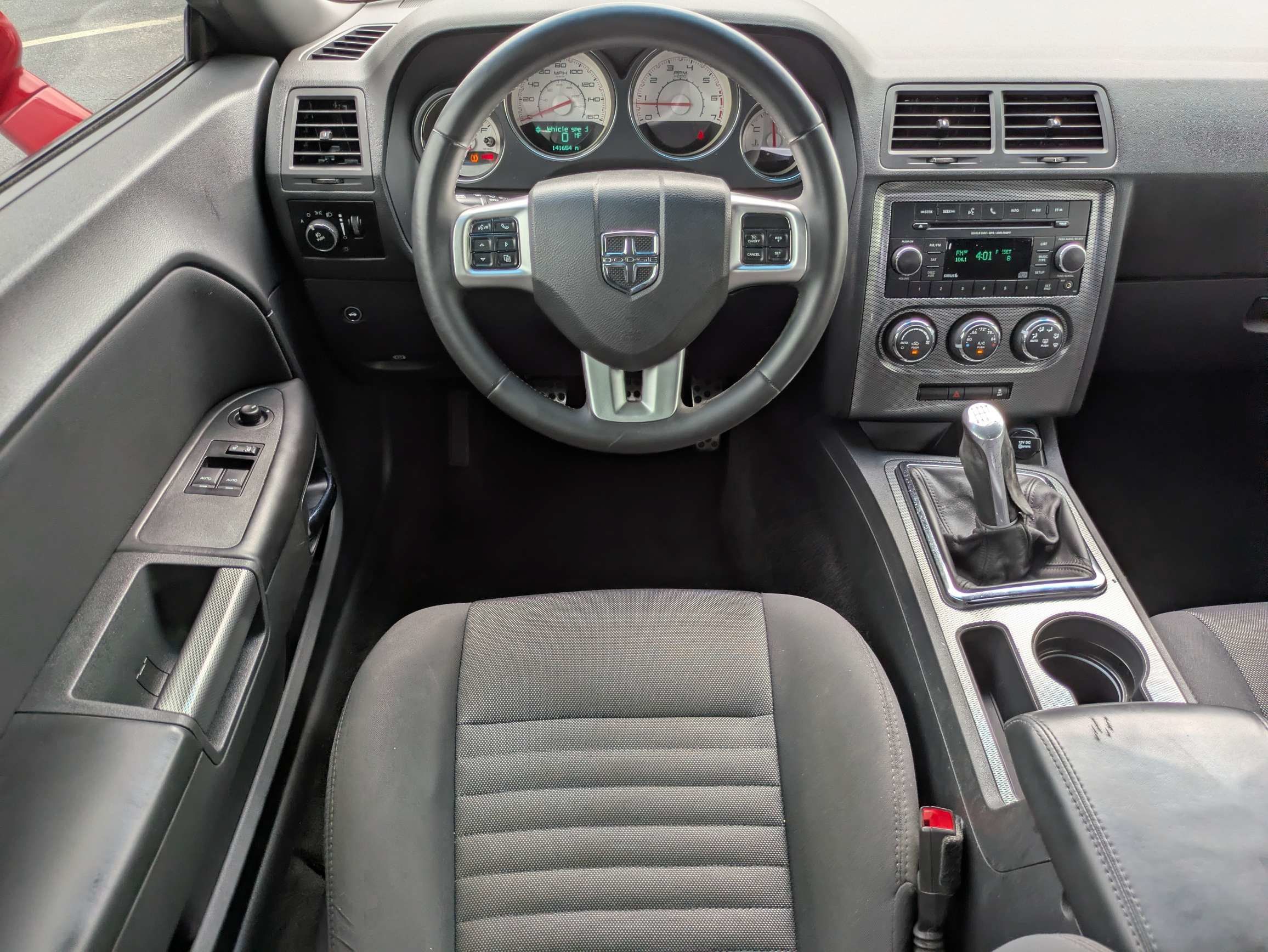 Used 2013 Dodge Challenger R/T RWD image 4