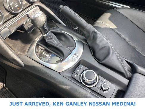 Used 2023 MAZDA MX-5 Miata Grand Touring RWD image 12