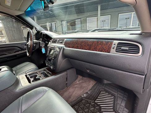 Used 2011 GMC Sierra 2500 Denali image 25