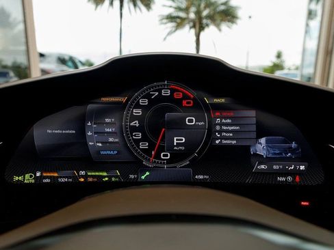 Used 2022 Ferrari SF90 Spider image 32