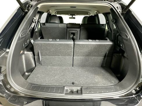 Used 2023 Mitsubishi Outlander SE image 32