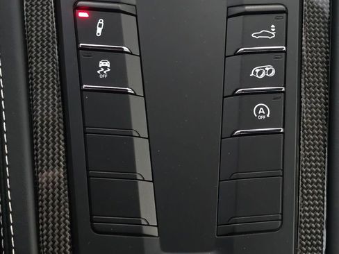 Certified 2025 Porsche 718 Cayman GTS RWD image 43
