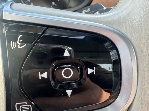 Used 2017 Volvo S90 T6 Inscription w/ Vision Package image 17