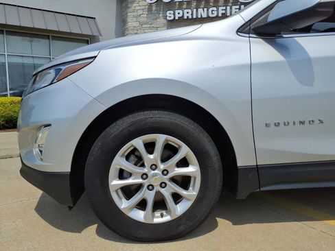 Used 2018 Chevrolet Equinox LT FWD image 4