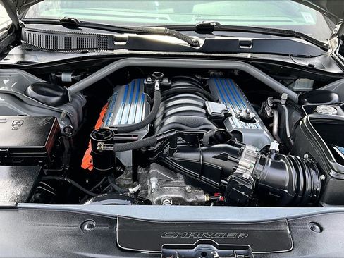 Used 2018 Dodge Charger R/T image 30