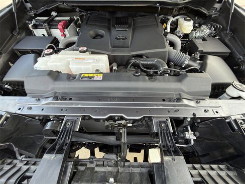 Used 2025 Toyota Tundra SR5 image 29