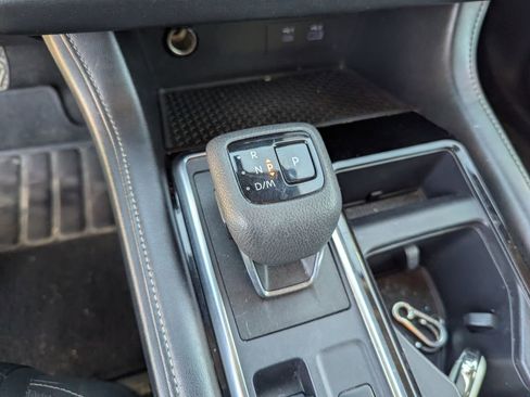 Used 2023 Nissan Pathfinder SV AWD/4WD image 14