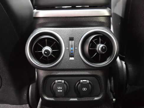 Used 2018 Kia Stinger GT2 image 48