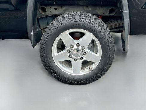 Used 2015 GMC Sierra 2500 Denali w/ Duramax Plus Package AWD/4WD image 36