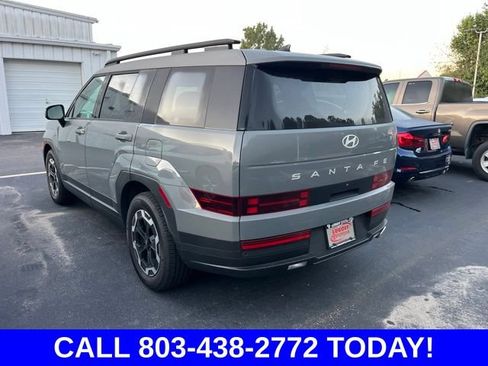 Used 2024 Hyundai Santa Fe SEL FWD image 3