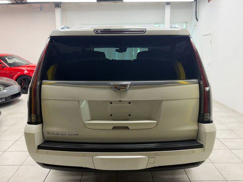 Used 2015 Cadillac Escalade ESV Premium AWD/4WD image 8