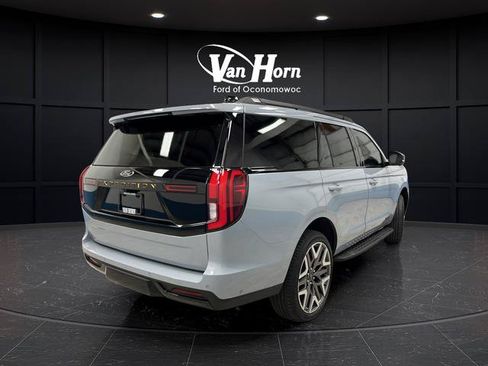 Used 2025 Ford Expedition Tremor AWD/4WD image 7