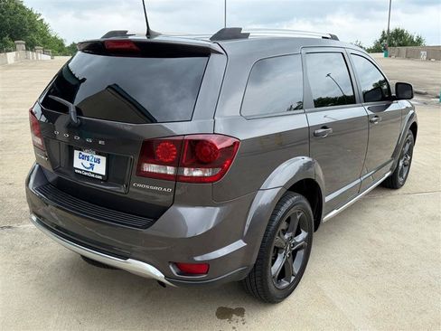 Used 2019 Dodge Journey Crossroad w/ Nav & Sun Group FWD image 6