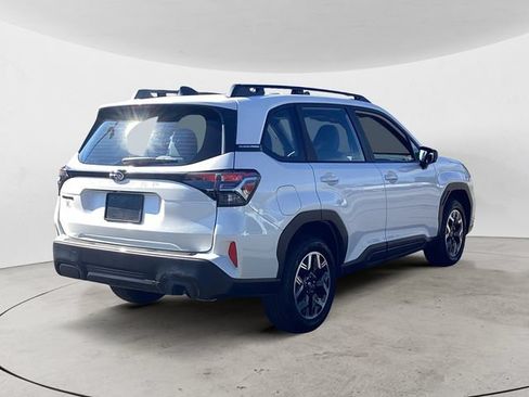 Used 2025 Subaru Forester AWD/4WD image 5
