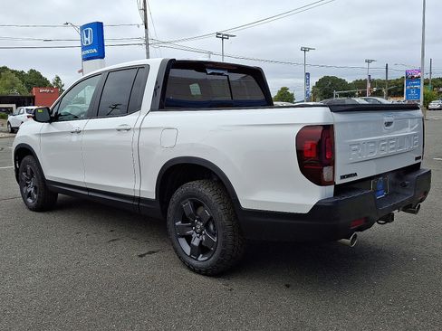 2026 Honda Ridgeline TrailSport photo 3