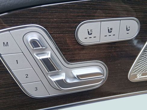 Used 2025 Mercedes-Benz GLS 450 4MATIC image 15