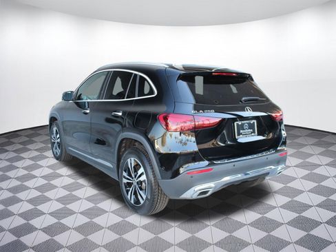 Used 2026 Mercedes-Benz GLA 250 image 3