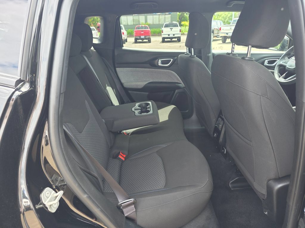 Used 2024 Jeep Compass Sport AWD/4WD image 21