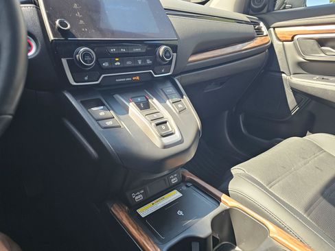 Used 2022 Honda CR-V Touring image 31