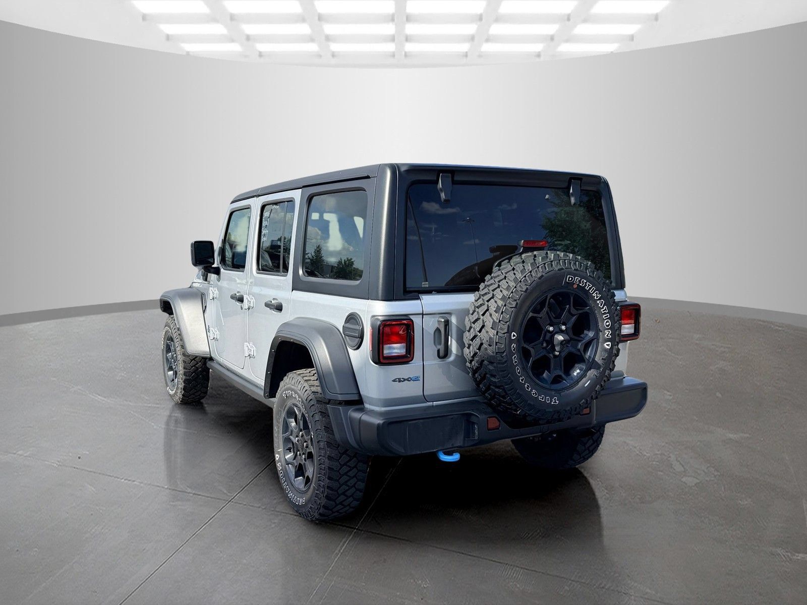 Used 2023 Jeep Wrangler Unlimited w/ Cold Weather Group AWD/4WD image 7