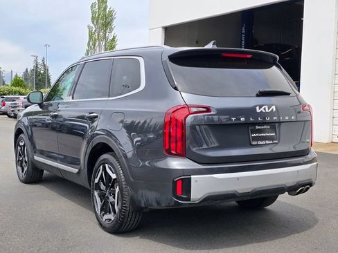 Certified 2024 Kia Telluride S w/ S Sunroof Package AWD/4WD image 3