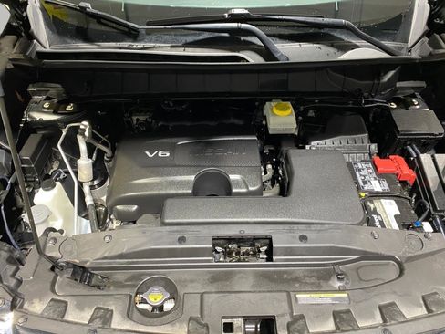 Used 2022 Nissan Pathfinder S AWD/4WD image 18