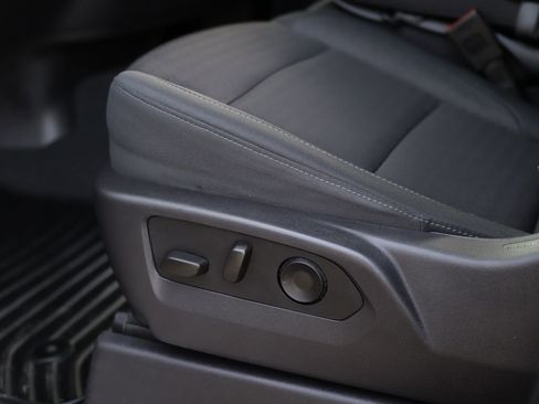 Used 2025 Chevrolet Silverado 1500 LT image 21