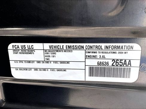 Used 2024 Jeep Grand Cherokee Altitude AWD/4WD image 36