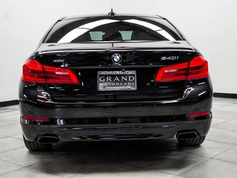 Used 2017 BMW 540i xDrive w/ Premium Package image 9