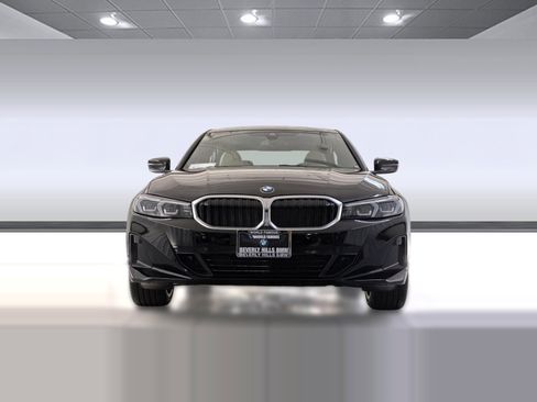 Used 2025 BMW 330i Sedan w/ Convenience Package RWD image 6