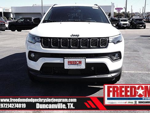 New 2026 Jeep Compass Latitude image 8