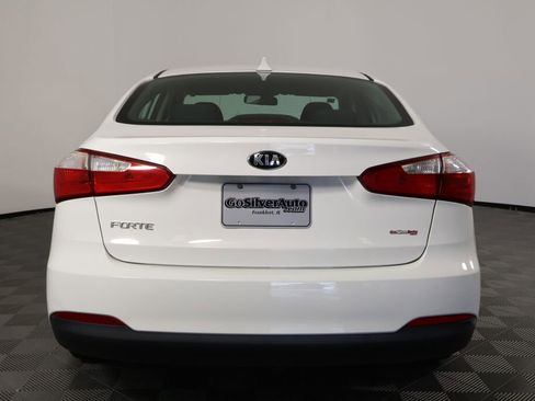 Used 2016 Kia Forte LX image 3