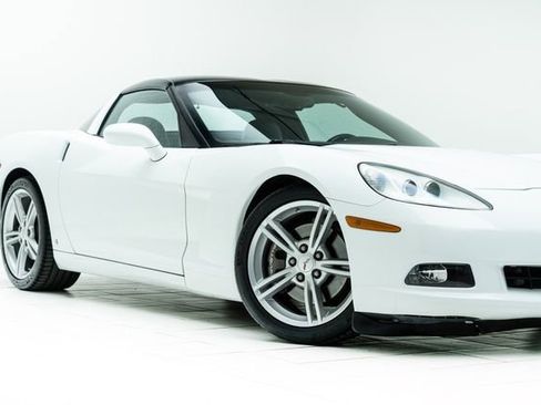 Used 2009 Chevrolet Corvette Coupe image 3