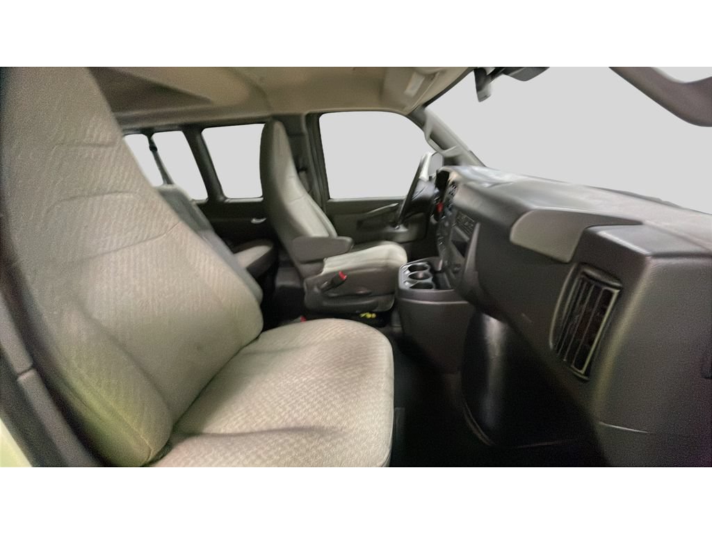 Used 2024 Chevrolet Express 3500 LT w/ LT Preferred Equipment Group RWD image 16