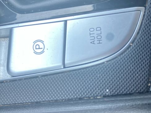 Used 2023 Hyundai Elantra SEL w/ Convenience Package FWD image 28